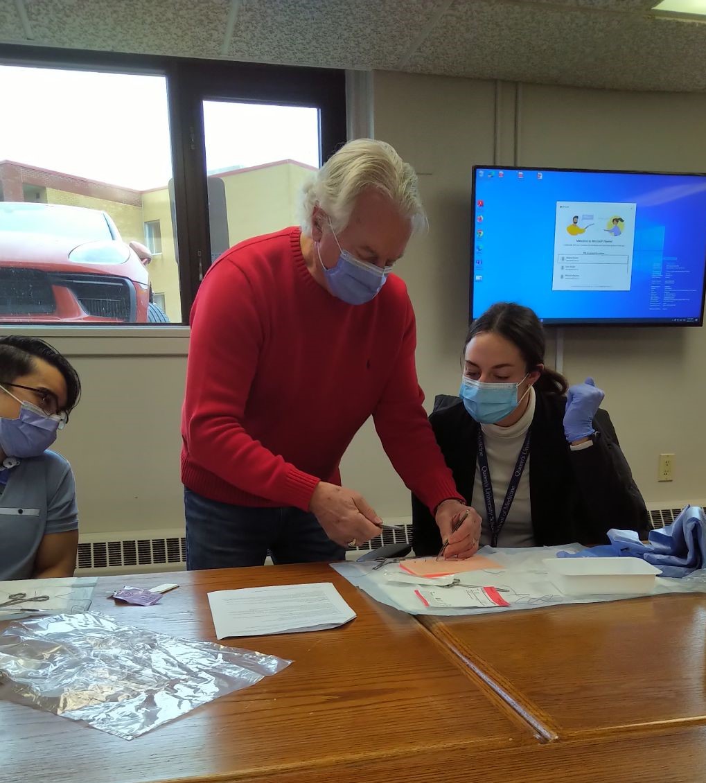Campbellford Memorial Hospital (@campbellfordh) on Twitter photo Hosting Queen's University Medical Students this week has been incredible! From OR sessions with Dr. Najfi to airway skills with Wendy, our RT, and suturing lessons from Dr. Henderson. Real-world rural medicine experiences are shaping the future of healthcare! 🏥💉 Hosting Queen's University Medical Students this week has been incredible! From OR sessions with Dr. Najfi to airway skills with Wendy, our RT, and suturing lessons from Dr. Henderson. Real-world rural medicine experiences are shaping the future of healthcare! 🏥💉