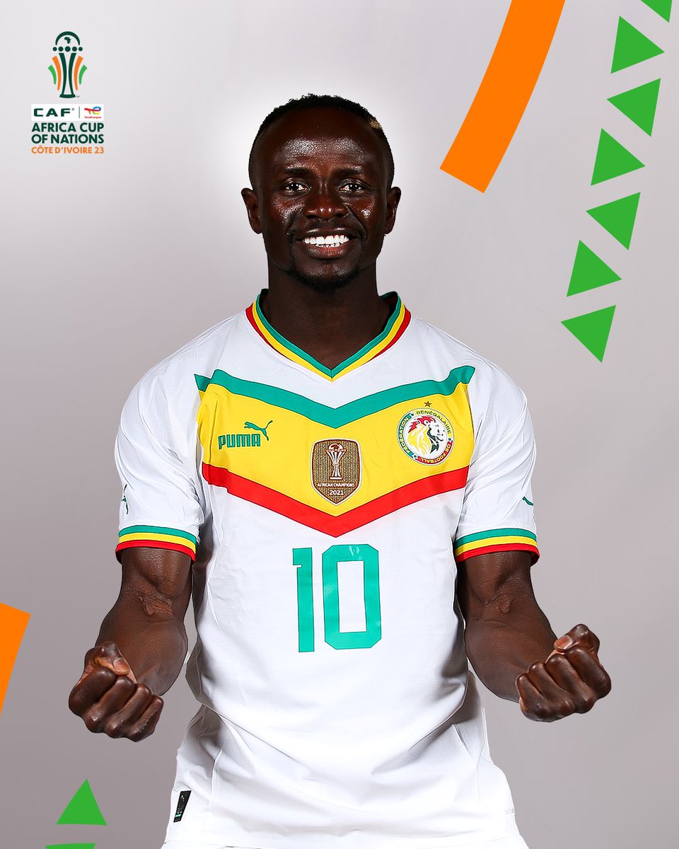 CAF_Online's tweet photo. Reigning champions, strike a pose. 📸🇸🇳 

@Fsfofficielle | #TotalEnergiesAFCON2023 https://t.co/Ud27OAhNfV