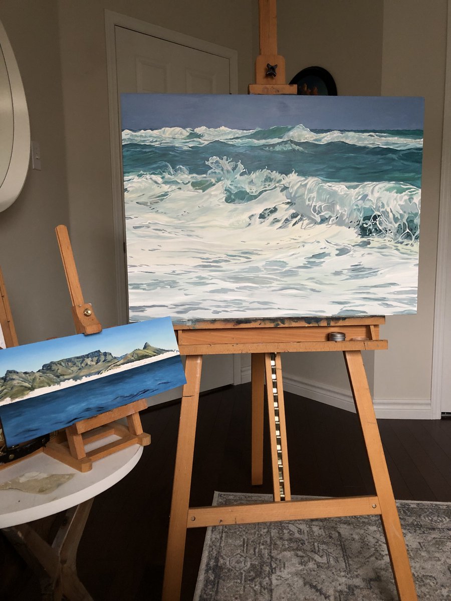 Working on two pieces simultaneously, block-in stage for both. Waiting for the smaller piece to dry, so I’ve jumped over to the other. The larger seascape has been blocked in with acrylic paint while the harbour commission is painted in oils only.
#seascapepainting #wipart