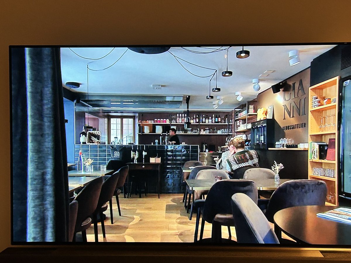 Joshua: “dat je een tafeltje bij die toptent hebt kunnen vinden!”
Toptent:
#wintervolliefde