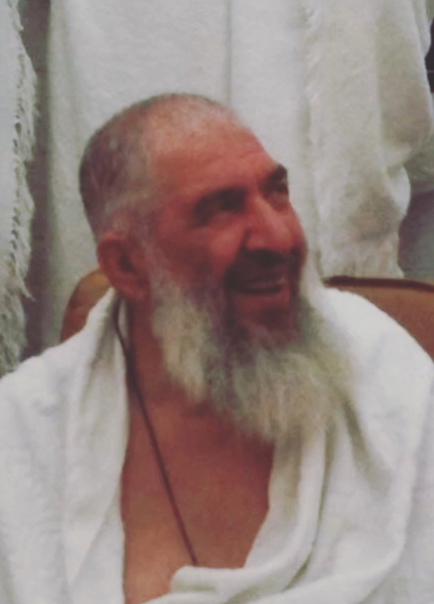 1naksi's tweet photo. Yine bana inat geçmiyor zaman ve yine özlüyorum seni🥀 https://t.co/EPlT9C2j4N