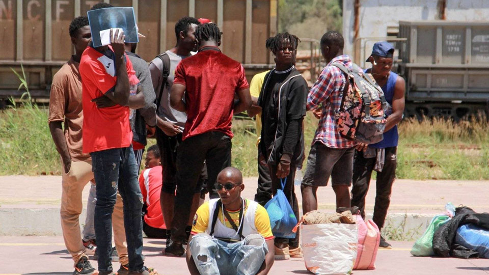 OttomanaNews's tweet photo. AFRICA 
Tunisia: Human Traffickers Dismantled 
#Tunisia #HumanTraffickers #AfricanMigrants 
https://t.co/oXzQilpkGa https://t.co/RBz8Wprmgb