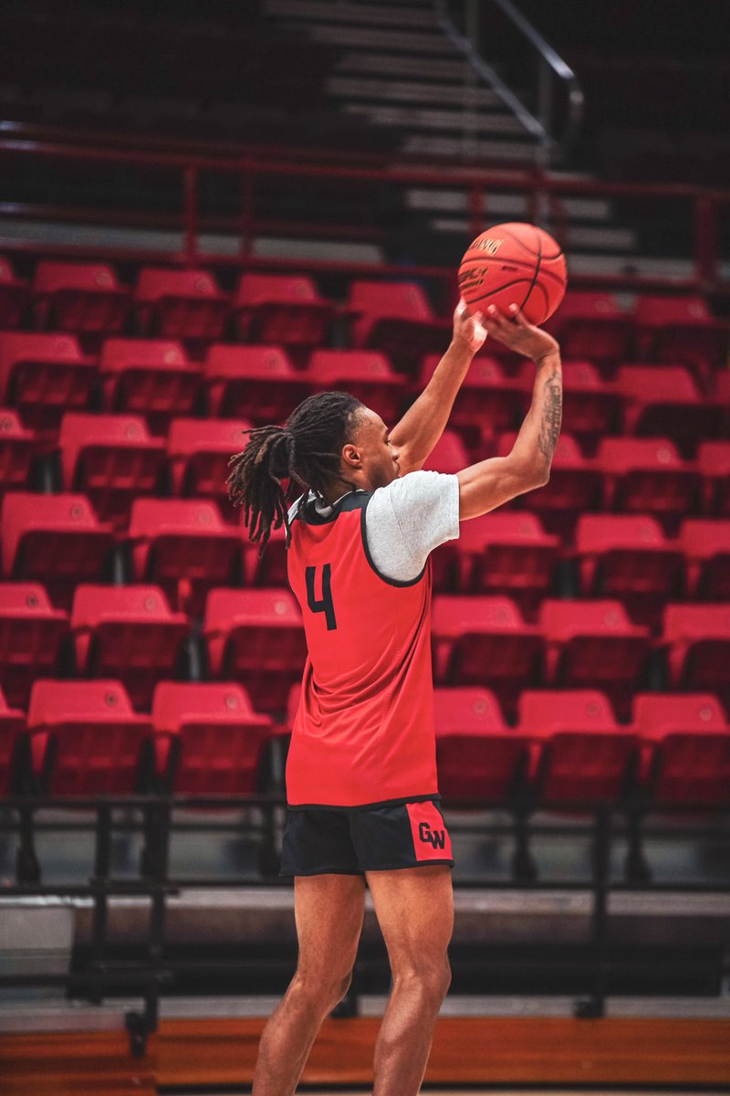 GWU_MBK's tweet photo. Getting ready for action in Porter, are you??

#PackPorter | #WinTheDay https://t.co/t8rLgLPoCZ