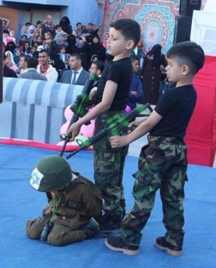 DrEliDavid's tweet image. School play in a Palestinian @UNRWA school 👇

Not surprising that they grow up to become terrorists, funded by the @UN 🇺🇳