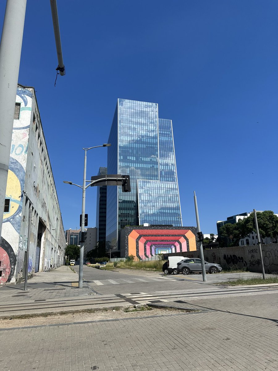 Colorful and gritty #AmazingRio