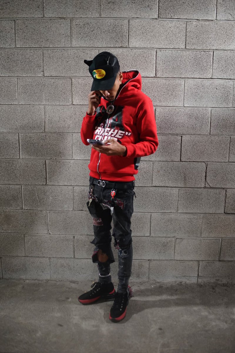 OnlyOne1YC's tweet photo. Can't Lil Boy Me I'm The CEO CFO And Investor‼️These Next Moves Are Personal 🦅 https://t.co/eDZcPs0YyR