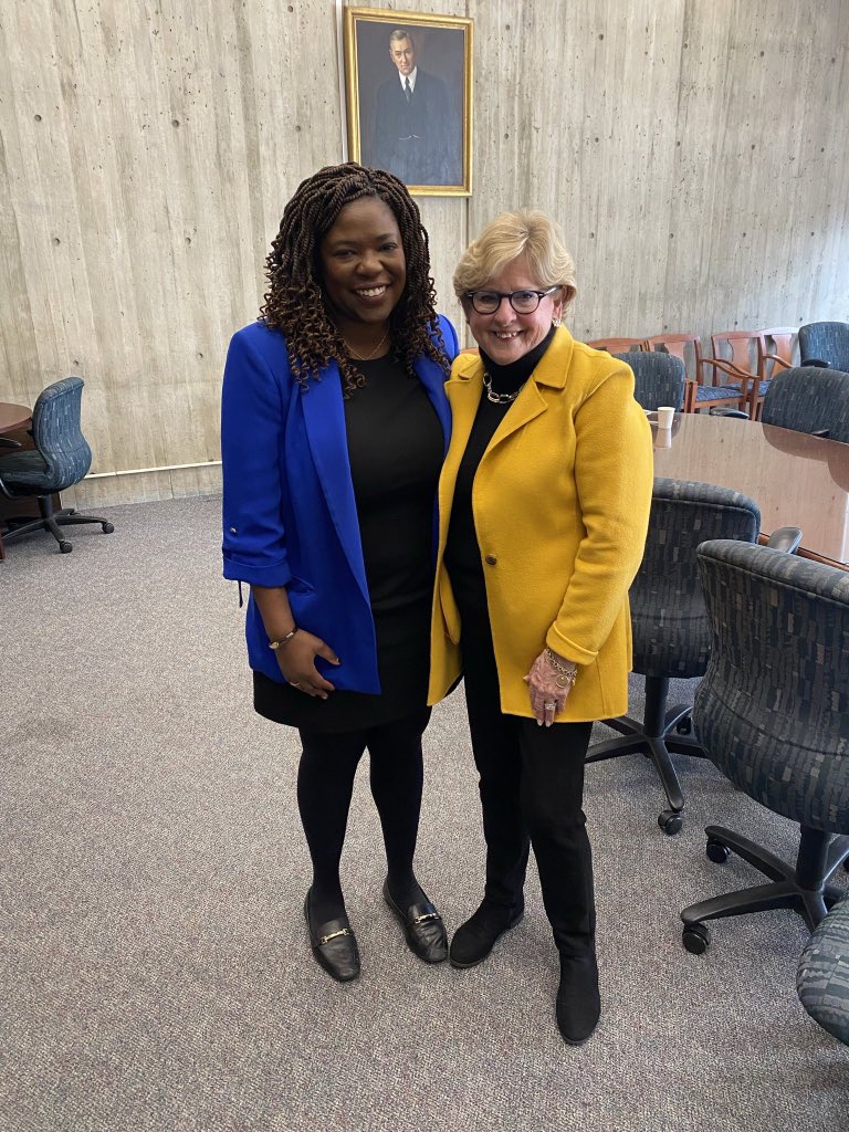 Ruthzee's tweet photo. Thank you to former @BOSCityCouncil President, city councilor, and city clerk Maureen Feeney for coming to the Council today for a Lunch ‘n’ Learn on your past experiences.  Thank you for sharing your wealth of knowledge with us! https://t.co/h8i6ZlaD6V