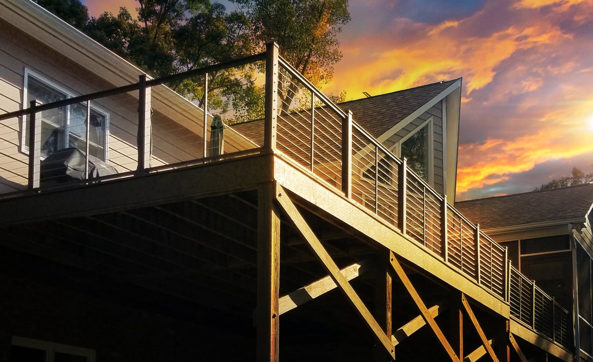 AFCOColsRails's tweet image. Aluminum AFCO-Rail Series 175 Cable Rail is the perfect combination of the &quot;breadloaf&quot; shaped top rail from our popular Series 100 and modern, horizontal stainless steel cable in-fill. #structureandstyle