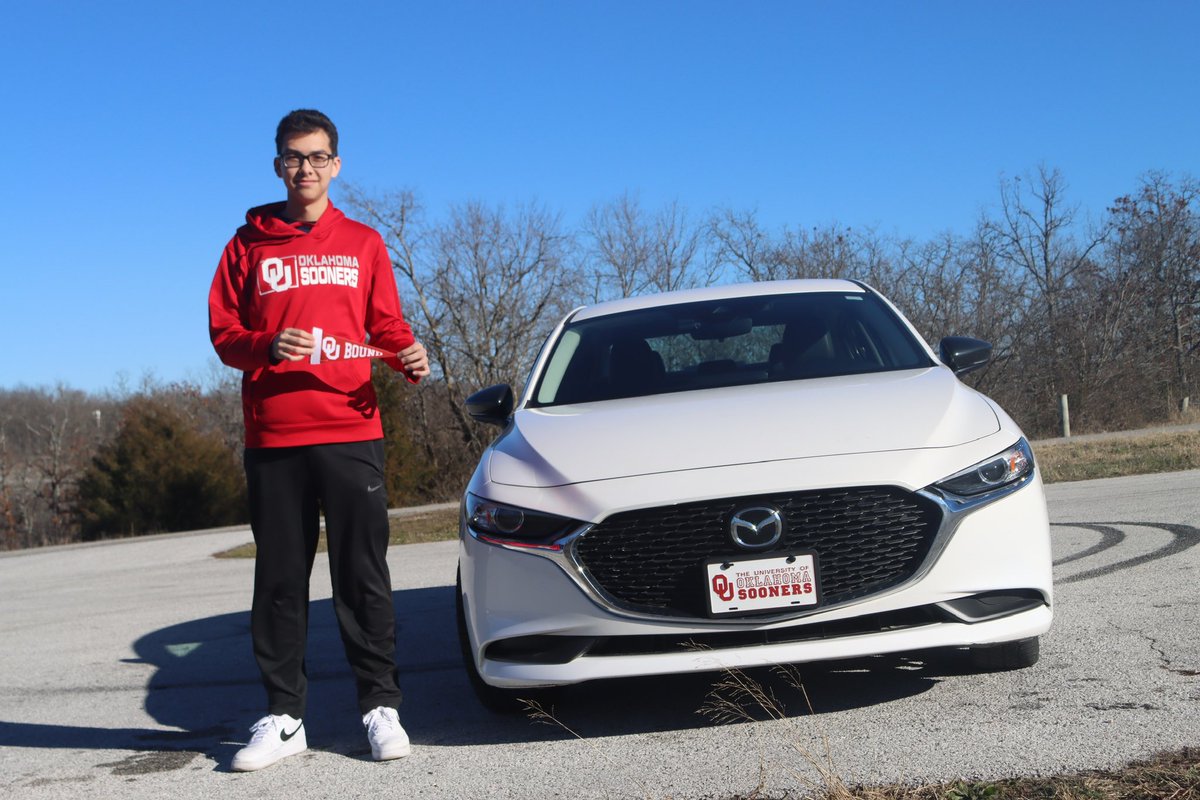 RealJasonWX's tweet photo. I’m happy to announce that I will be transferring to the University of Oklahoma and will continue pursuing a degree in Meteorology starting Fall 2024. Can’t wait to finally meet some of you guys and as always, BOOMER SOONER BABBYYY!!!! #OUbound #wxtwitter https://t.co/6zeak9Uj0L
