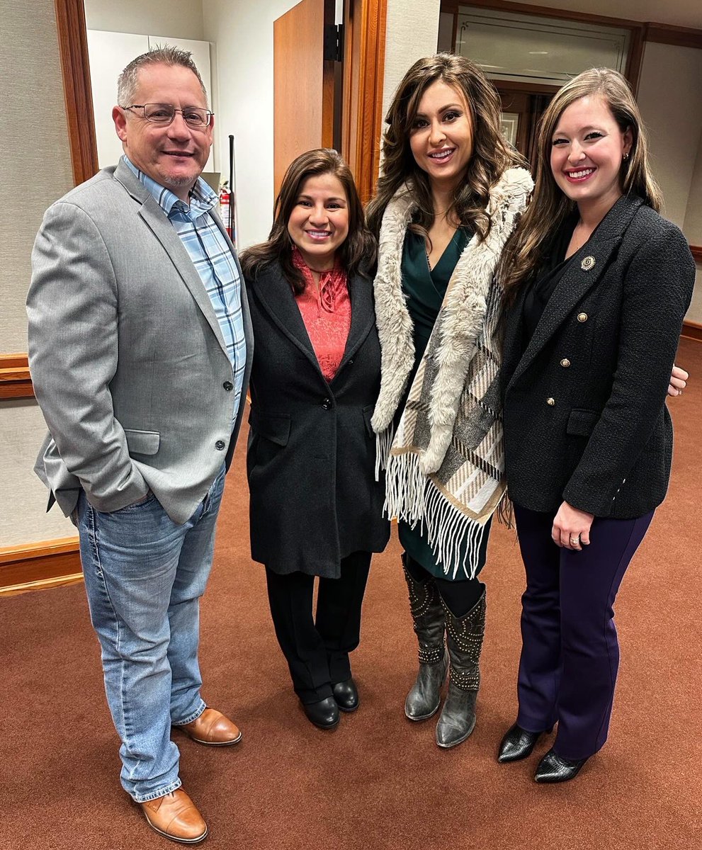 Caroline Harris Davila State Representative tweet media