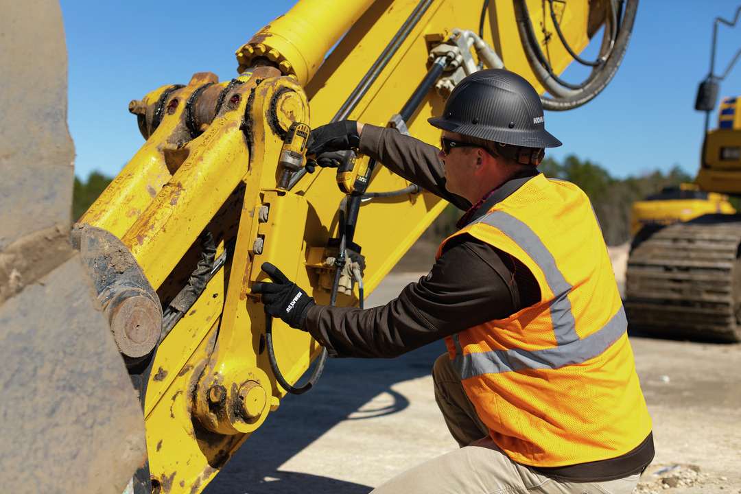 Operators in the field can easily have access to 3D design, payload monitoring and topography data with the addition of 3D Machine Guidance (formerly Retrofit) to legacy excavators. Learn more: bit.ly/41PYCod