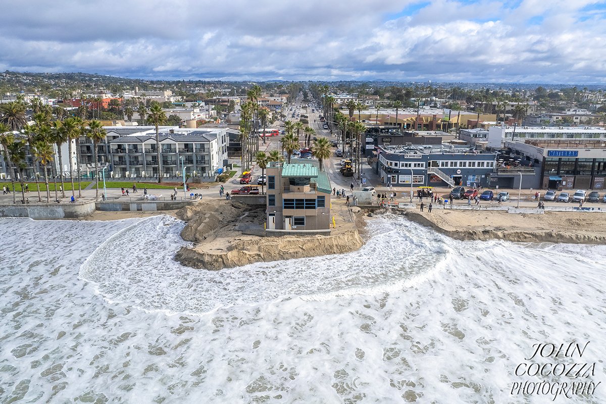 That time, our Pacific Beach lifeguard station wanted to be a lighthouse.  During the King Tide with a 10-15 foot swell hitting the coast.
.
#pacificbeach #sandiegofirerescue #sandiego #kingtides #sandiegolifeguards