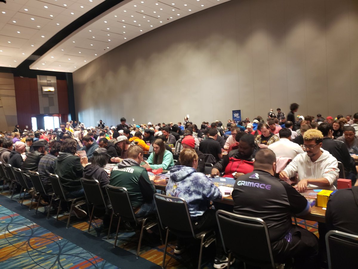 uwukellyrose's tweet photo. Went to my first ever yugioh event on Saturday! I haven't seen this many people together for a game since my first smash major. Everyone was super nice and helpful when we played. Will definitely be going to locals😌❤ https://t.co/5vaarCm5om