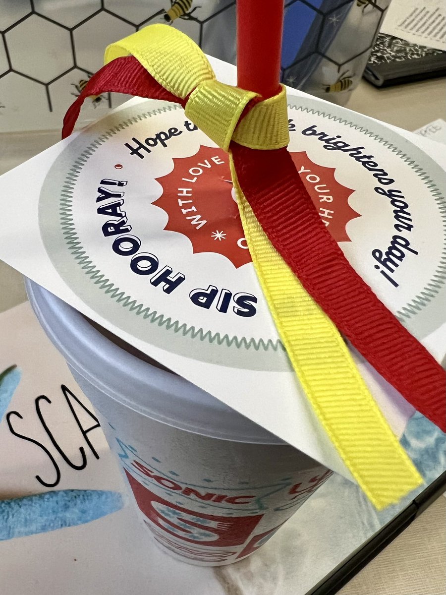 sunshinescardi's tweet photo. 🥤SIP SIP HOORAY!🥤Thank you @HPetersonMS PTO for the @sonicdrivein drink! It truly did brighten☀️ my day!!😁 #HPMSbest #PTOrocks #SonicDrink https://t.co/TJbFfrZbgM