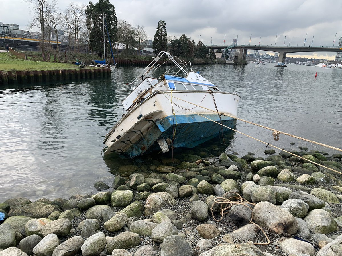 JohnCCoupar's tweet photo. Hi  @GeorgeHeyman any plans for the wreck in #FalseCreek #HabitatIsland fuel and or oil leak potential is increasing each day it’s been 3 weeks now @CoastGuardCAN @CityofVancouver @environmentca https://t.co/8NIM7cruNs