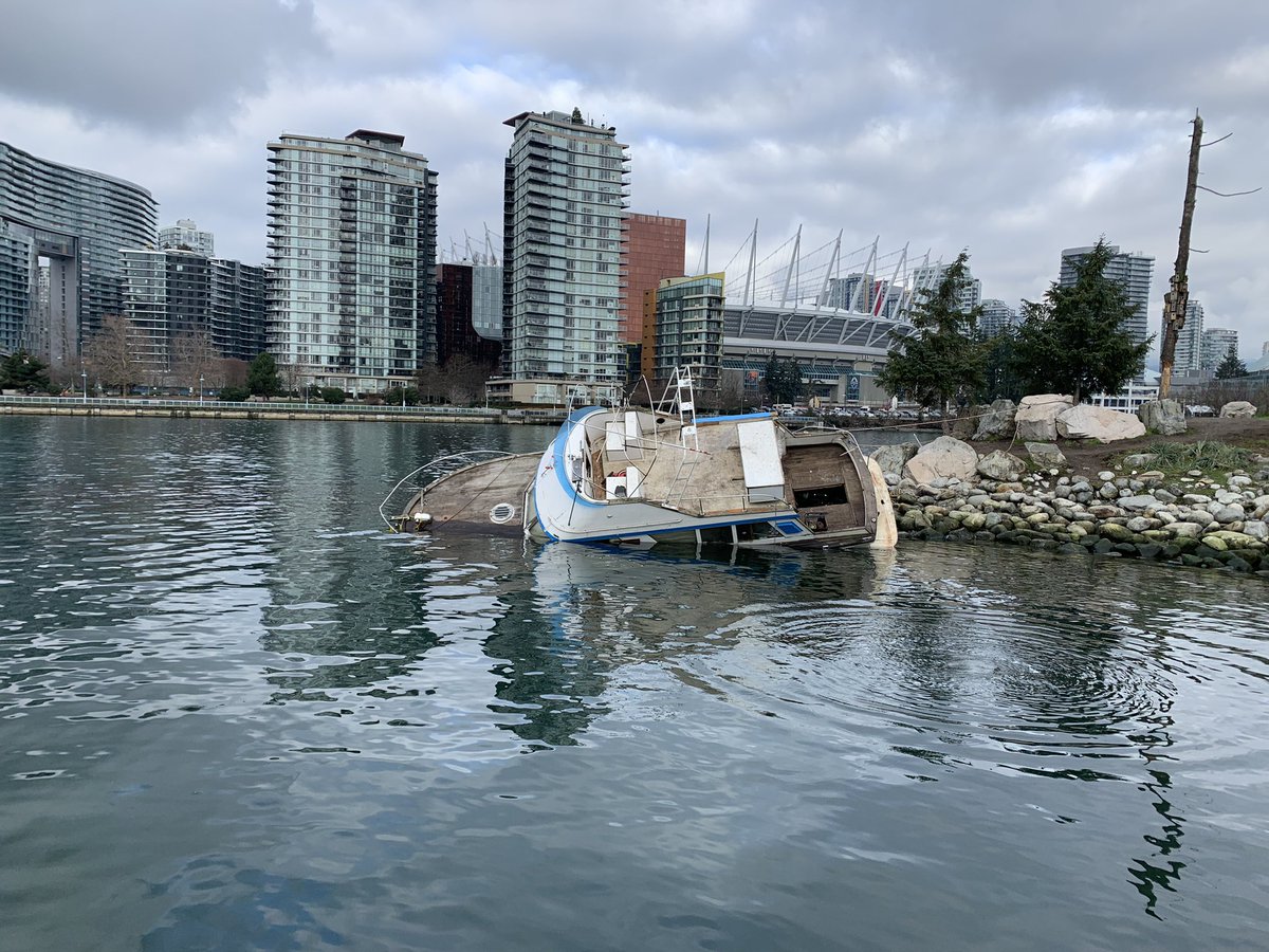 JohnCCoupar's tweet photo. Hi  @GeorgeHeyman any plans for the wreck in #FalseCreek #HabitatIsland fuel and or oil leak potential is increasing each day it’s been 3 weeks now @CoastGuardCAN @CityofVancouver @environmentca https://t.co/8NIM7cruNs