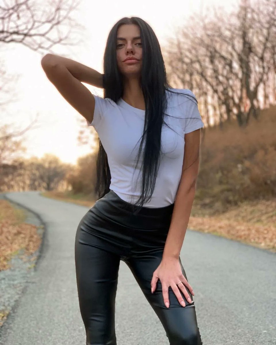 rusevik's tweet photo. Лесина Татьяна (29 фото) 
https://t.co/2HGsSZfQSL https://t.co/nZhadDVRai