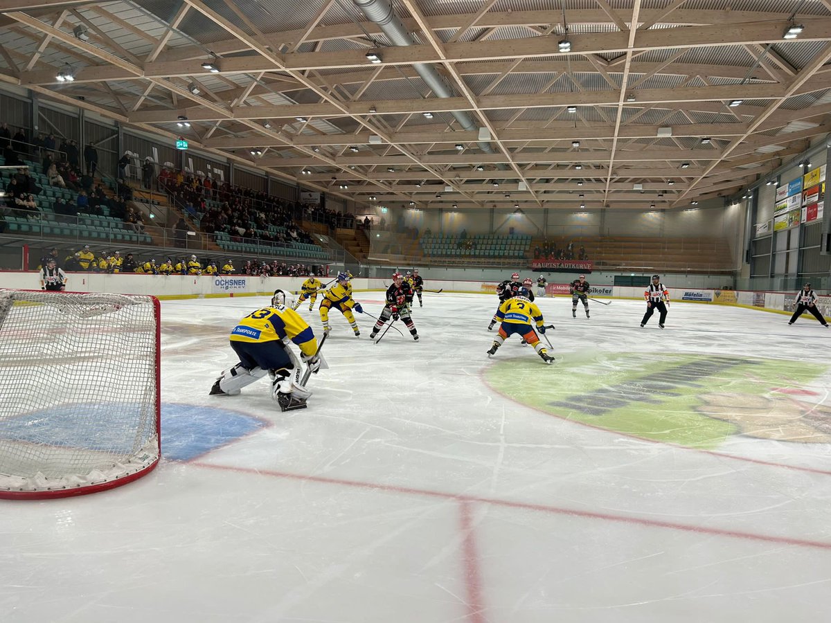 2:3 in Frauenfeld 

Der EHC Arosa unterliegt den Thurgauern und muss nach zwei Siegen somit die erste Niederlage im neuen Jahr einstecken.

Aroser Torschützen: Amstutz und Schommer

Hopp Arosa!