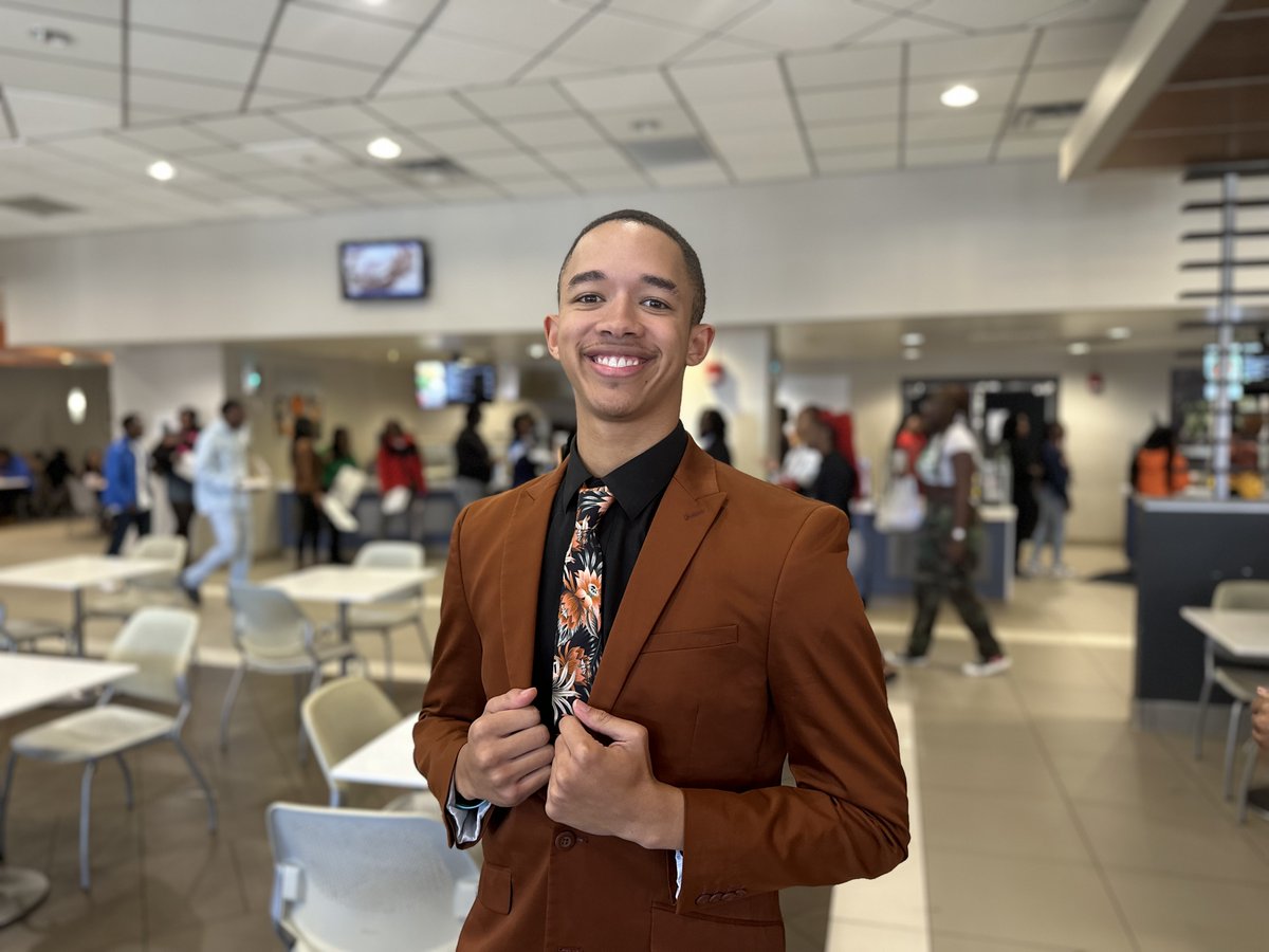 savannahstate's tweet photo. On Wednesdays we dress for success, but we dress to impress as well!
#dressforsuccess #SSUtigers #HBCUproud #hbcufashion https://t.co/GLAGFHs7OP