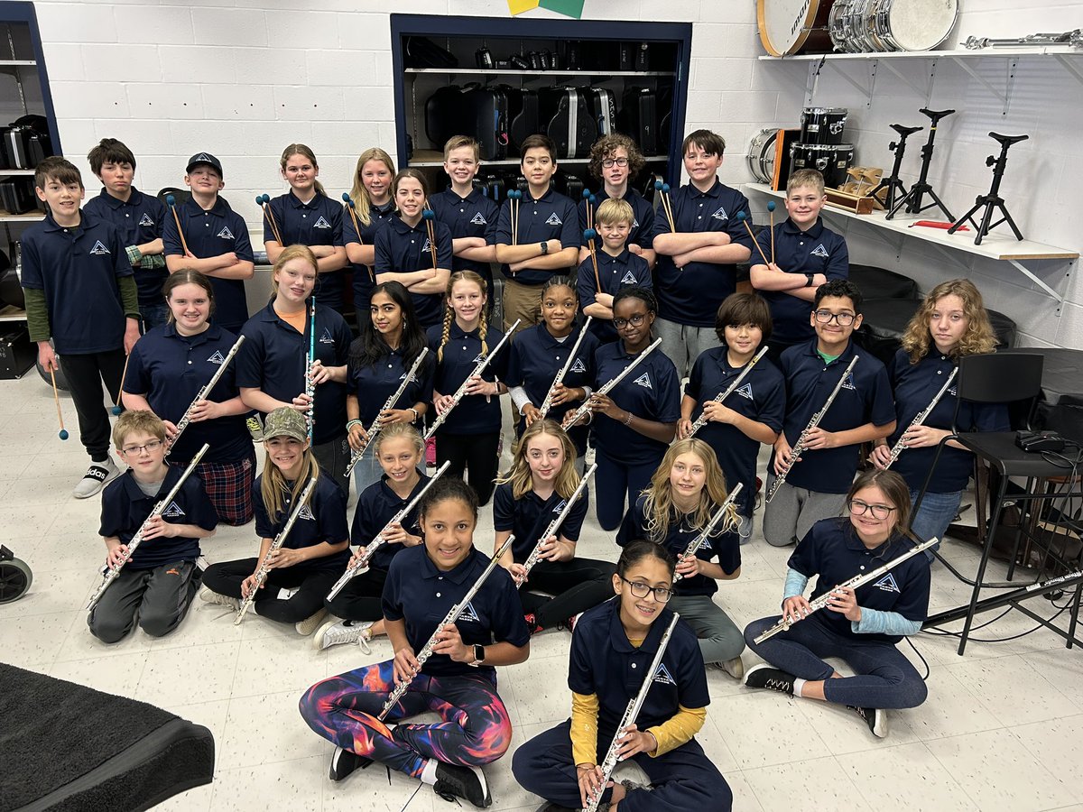 saegerbands's tweet photo. IT’S BEGINNING BAND POLO DAY!! One of our favorite days of the year, when our #SMSBeginningBand members wear their band polos for the first time in preparation for their concert on January 22! @fhcspartanbands @SpartanEncore @SaegerMiddle @ArtsFhsd https://t.co/0gpFjPwFKD