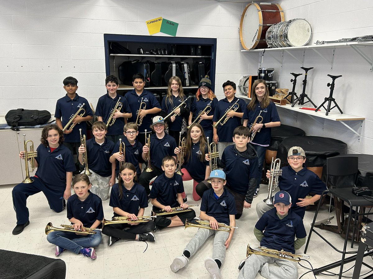 saegerbands's tweet photo. IT’S BEGINNING BAND POLO DAY!! One of our favorite days of the year, when our #SMSBeginningBand members wear their band polos for the first time in preparation for their concert on January 22! @fhcspartanbands @SpartanEncore @SaegerMiddle @ArtsFhsd https://t.co/0gpFjPwFKD