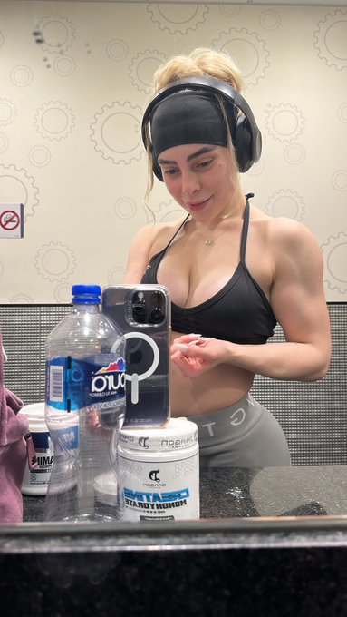Que rica mamada ? https://t.co/50BKX5fxZL