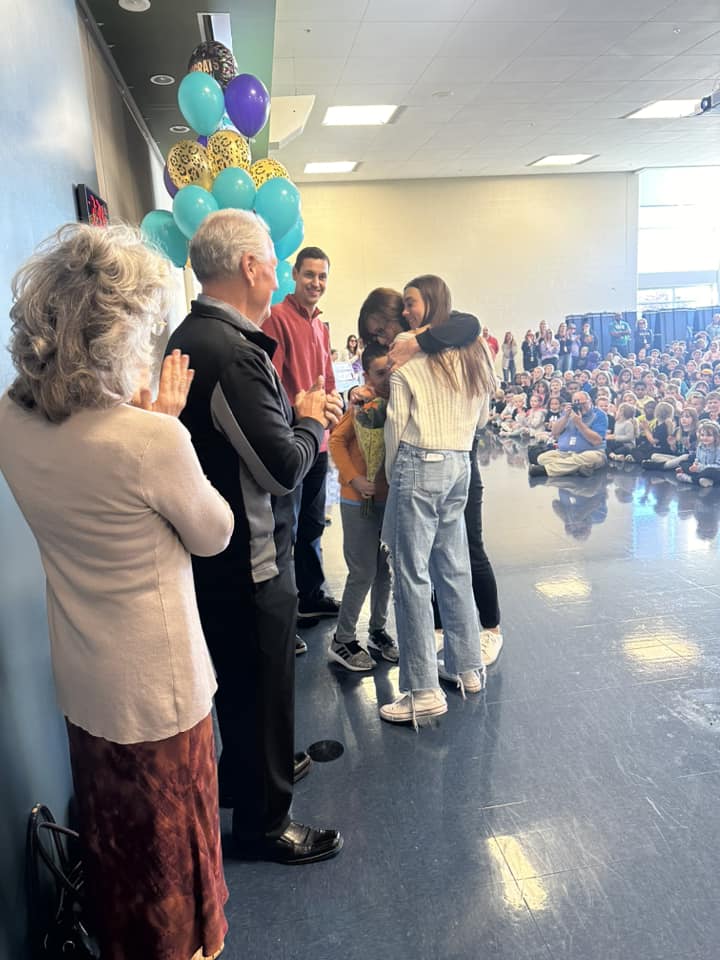 Congratulations to <a href="/C_Gengelbach/">Cassie Gengelbach</a>, principal at Cordill-Mason Elementary <a href="/BSSDnews/">Blue Springs Schools</a> for being selected as Kansas City's Distinguished Principal! Mrs. Gengelbach was surprised &amp; honored in front of her students, staff, and her family. Way to go Mrs. Gengelbach &amp; congratulations!