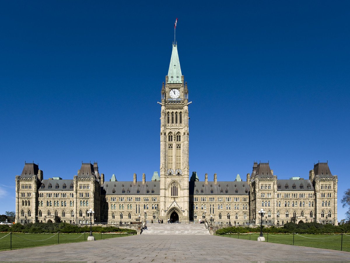 PregoneroL's tweet photo. Dato curioso.  El parlamento de Canadá tiene 1.737 empleados mientras el Congreso de la Nación en Argentina paga 17.000 sueldos. https://t.co/bORJDGdmoN