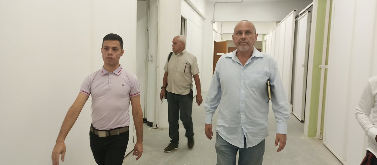 CulturasUNEARTE's tweet photo. #EnFotos|| 📷 #10En La visita contó con la guía de Juan Carlos Lugo, Decano del CECA Armando Reverón, quien mostró los espacios de los talleres, oficinas administrativas, salones y otras áreas. https://t.co/QhfBBKuuN7