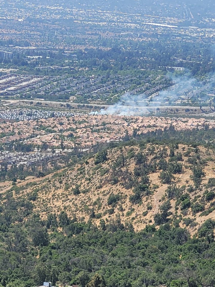 conaf_rm's tweet photo. Incendio forestal Puerta Roja #AltoMacul #LaFlorida
🟡CONTROLADO con puntos calientes dentro del area quemada, sin peligro de propagación.
Recursos desplegados➡️2 brigadas #CONAF y @brigadaflorida https://t.co/S9ntAMXHEw