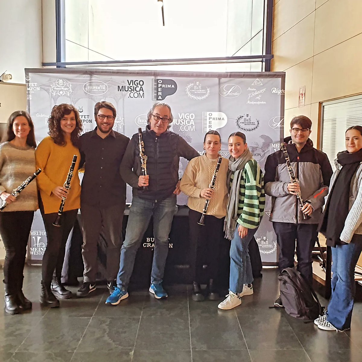 MSanchoClarinet's tweet photo. Estos días hemos tenido el inmenso placer de contar con Darío Mariño en el Conservatorio Superior de Música da Coruña.  ¡Qué ejemplo a seguir supone su trayectoria y su calidad artística para toda la comunidad clarinetística de Galicia! Lo dicho, un verdadero lujo 😍🔝 #CSMCoruña https://t.co/f0lBNNgMK2