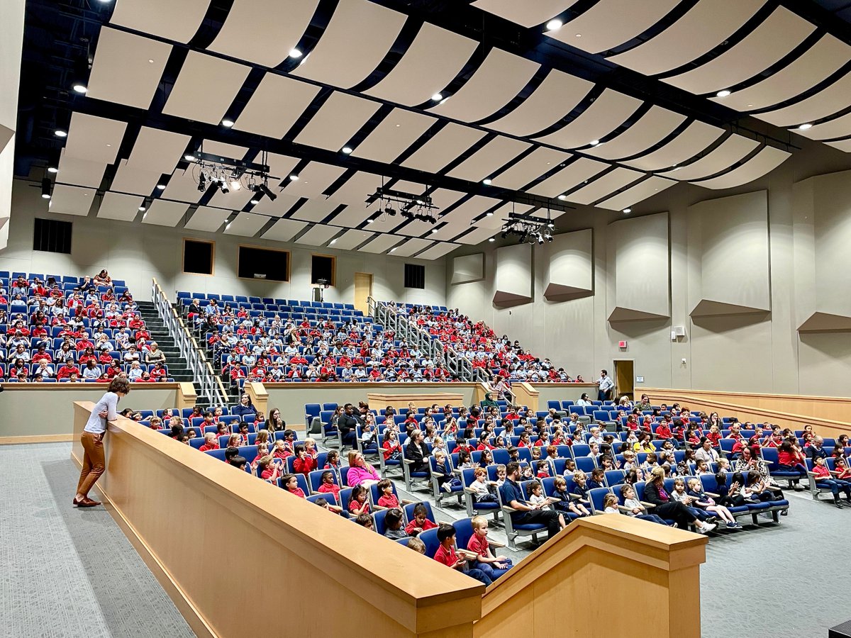 BISHouston's tweet image. Dreams, Goals & Resilience. When things on the outside become challenging, remember to be strong on the inside by being resilient!
Welcome to our Jigsaw #primaryassembly led by #worldclass Assistant Head, Ms Kaye-Aspinall, working towards our goals!
#createyourfuture #BISHouston