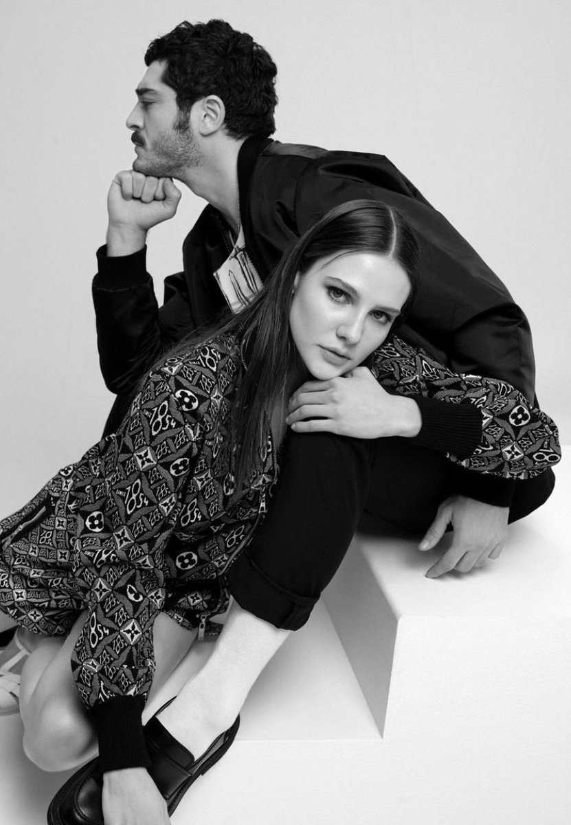 Anna59655679's tweet photo. Good Day and Happy 3rd anniversary to  #Maraşli. 
Shout out to Our Fandom. We are forever here. 🎉🦌🦌
#MahCel #AlinaBoz #BurakDeniz https://t.co/OWZG2f6lkn