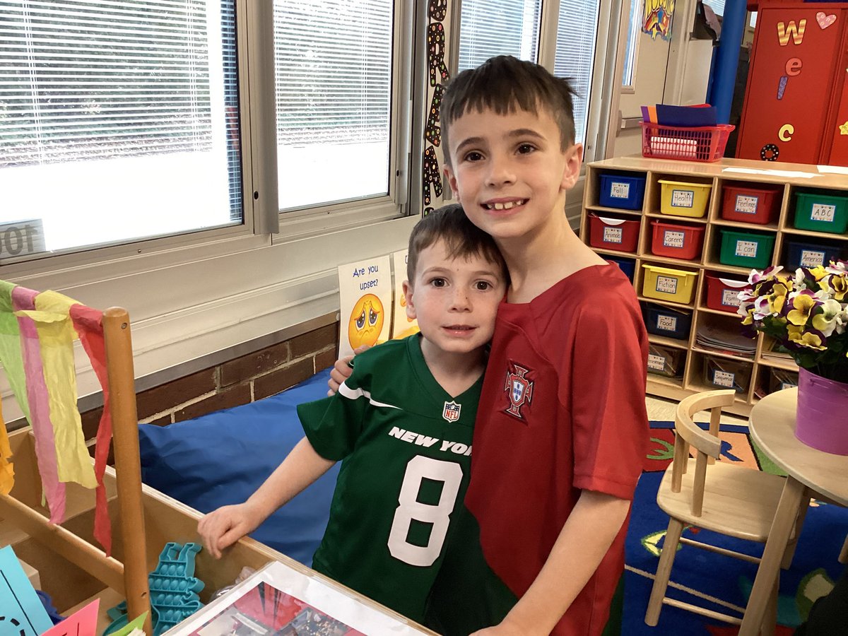 Mrs. Pearsall tweet media