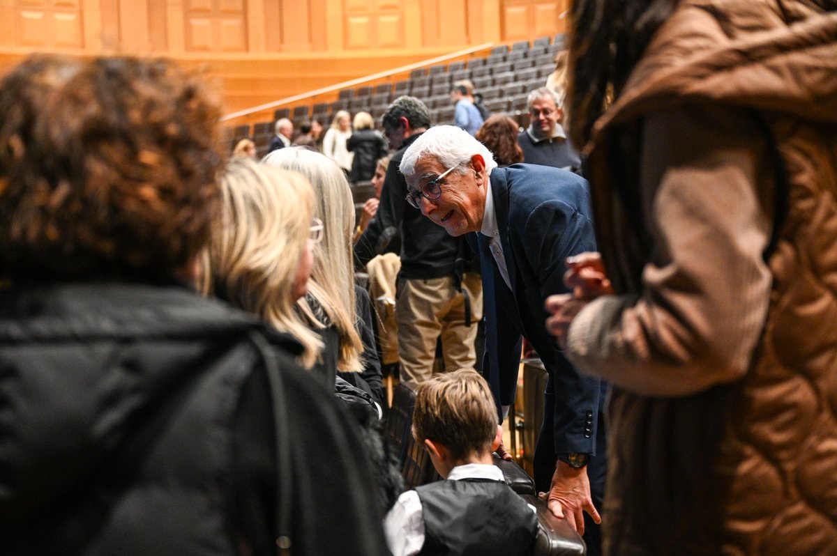 Salut (@salutcat) on Twitter photo 🗣️ <a href="/manelbalcells/">Manel Balcells</a> ha destacat que la docusèrie parla de "casos reals" i del "valor immens" de l'atenció primària per a la població. També que "la docusèrie va néixer d'una demanda pròpia dels professionals de la primària per fer valdre-la." 🗣️ <a href="/manelbalcells/">Manel Balcells</a> ha destacat que la docusèrie parla de "casos reals" i del "valor immens" de l'atenció primària per a la població. També que "la docusèrie va néixer d'una demanda pròpia dels professionals de la primària per fer valdre-la."