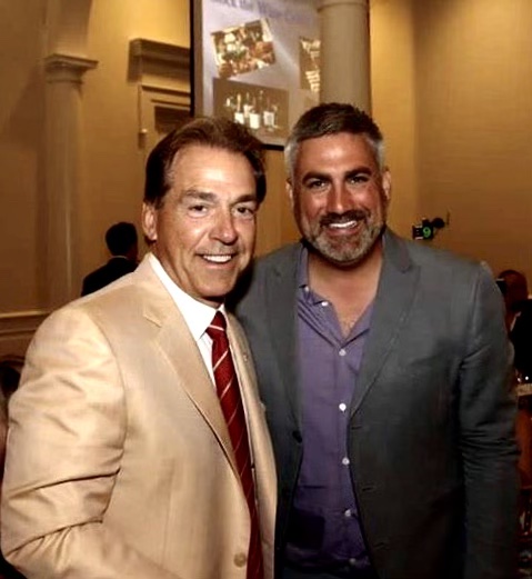 TaylorHicks's tweet photo. A big thank you to the Saban family for bringing so much pride and joy to my home state. To Coach Saban; thanks for giving me words of wisdom and inspiration. RTR forever! https://t.co/irKkd1zrcD