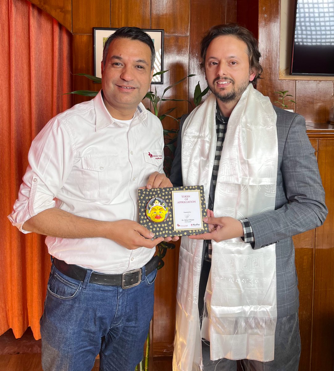 भ्रुण हत्या नहुन, लिगं पहिचान रोक्न र मातृ मृतु दर घट्नु मा रेडियोलोजिस्टहरुको ठुलो योगदान छ।रेडियोलोजी बिधा का बारेमा नेपाल मै बसेर टिचिङ अस्पातालमा गज्जव अध्यन अध्यापन गराई रहनु भएको डा. प्रदिप रेग्मी ज्यू संग को संबाद हाम्रो पडकास्ट मा 🙏🏼
youtu.be/xTsVhg6hVg0?si…
#healthathome