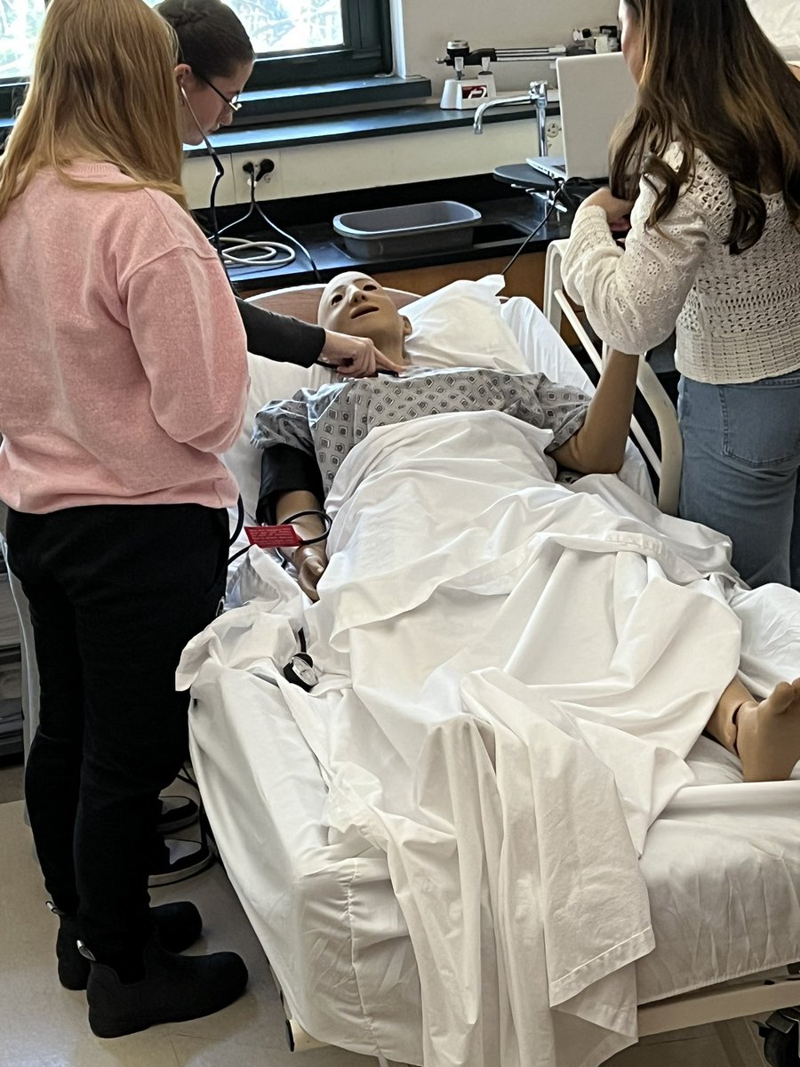 Monitoring respiration rates using simulator patient.