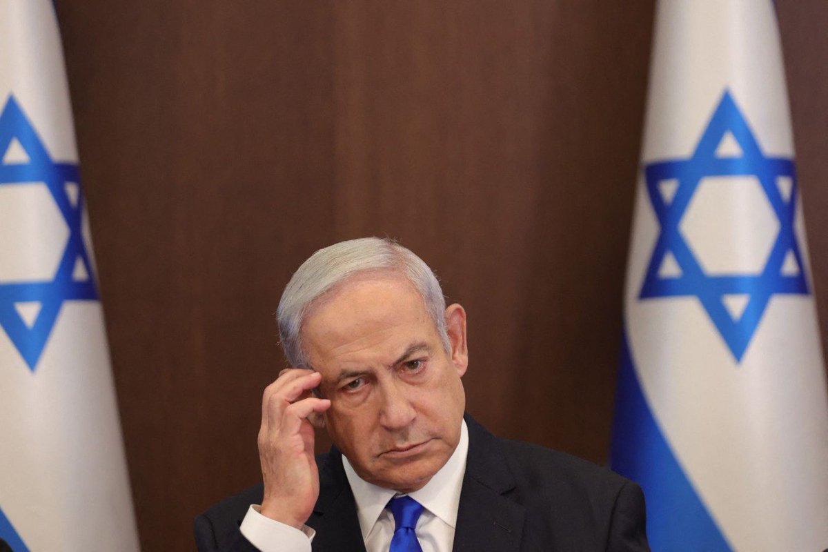 Lembayungsyahdu's tweet photo. Kurang dari 24 jam sebelum sidang ICJ dan untuk pertama kalinya, Netanyahu dari Israel berbicara dalam bahasa Inggris dan mengklaim bahwa dia tidak berupaya mengusir warga Palestina dari Gaza.

“Israel tidak berniat menduduki Gaza secara permanen atau menggusur penduduk sipilnya. Israel memerangi Hamas, bukan penduduk Palestina, dan kami melakukannya dengan sepenuhnya mematuhi hukum internasional,” klaimnya.

Sumber: QudsNen

Info Dunia Islam Channel
____

Psikopat pembohong, yg percaya dg omongannya berarti sama aja dengan dia

#EndIsraelGenocide 
#EndIsraelGenocide
