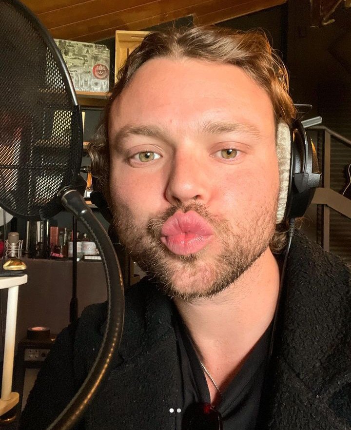 best_of_afi's tweet photo. It's his thing and I am here for it https://t.co/8VD5vSdAO7