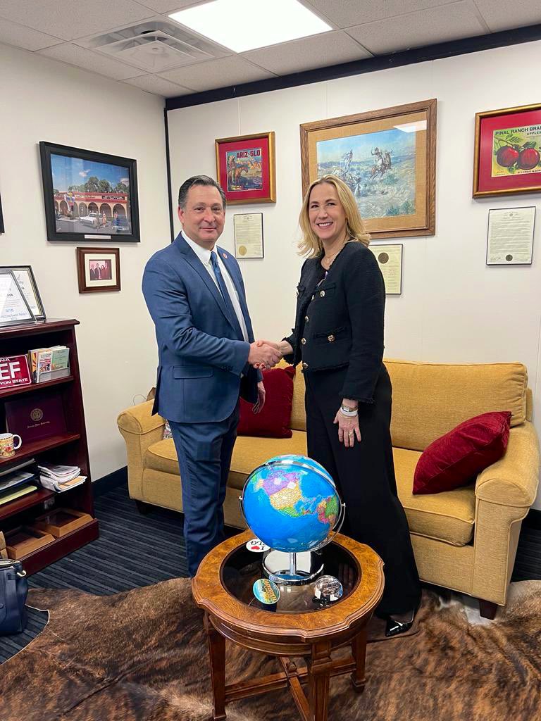 KirstenHillmanA's tweet photo. What an honour to be on Arizona’s House floor to see AZ’s unmatched economic relationship with Canada highlighted during the Opening Session. The Int’l Trade Committee and I also discussed their successful visit to Canada and the imminent opening of an AZ Trade Office in Toronto. https://t.co/kMD9jaic8f