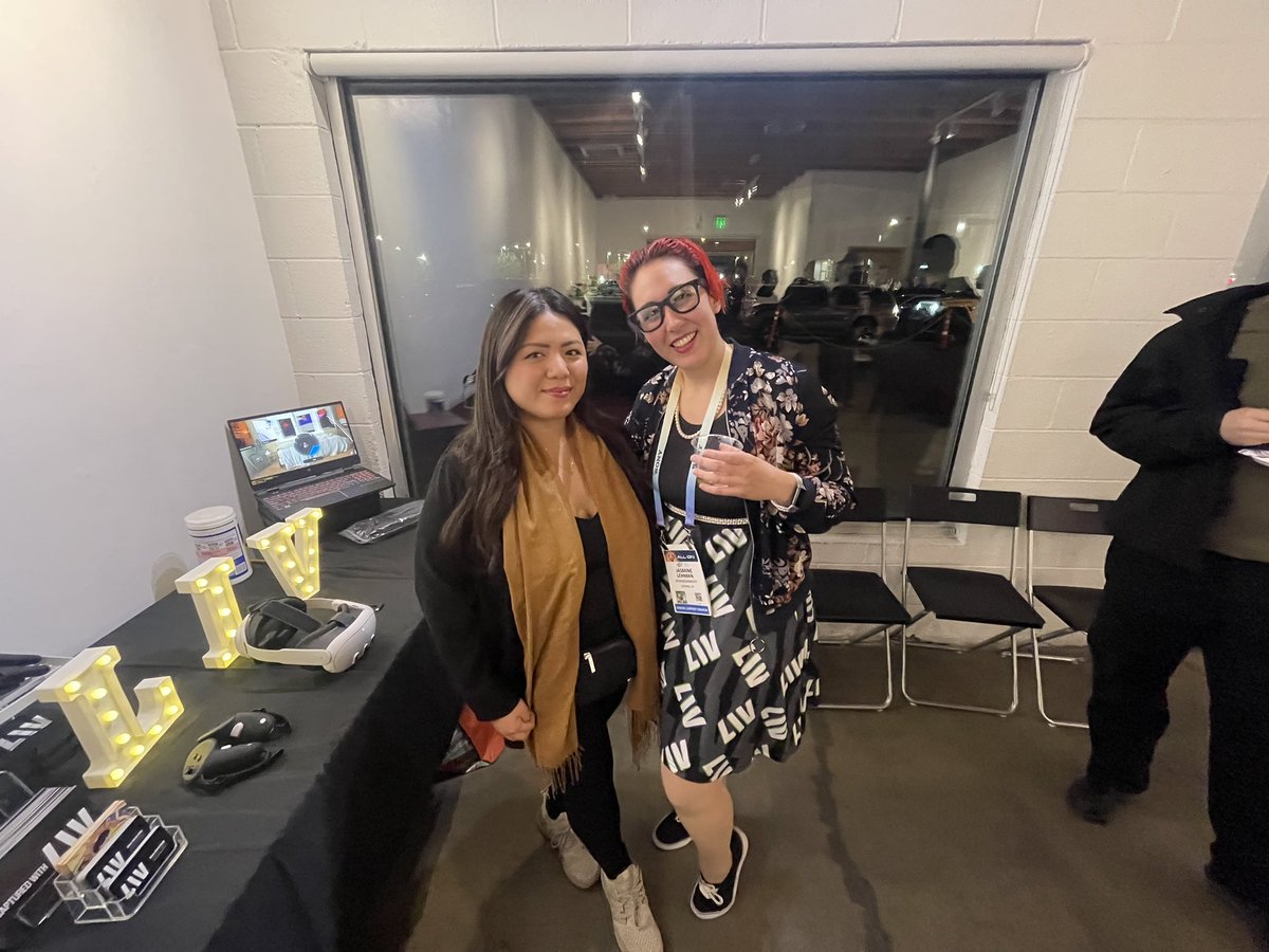 The Jasmine’s are at #CES ! Our podcast resumes next week with Season 2. Every 3rd Wednesday of the month. Get ready for a CES recap on <a href="/VRandAllThatJas/">VR & All That JAS</a> 🎉