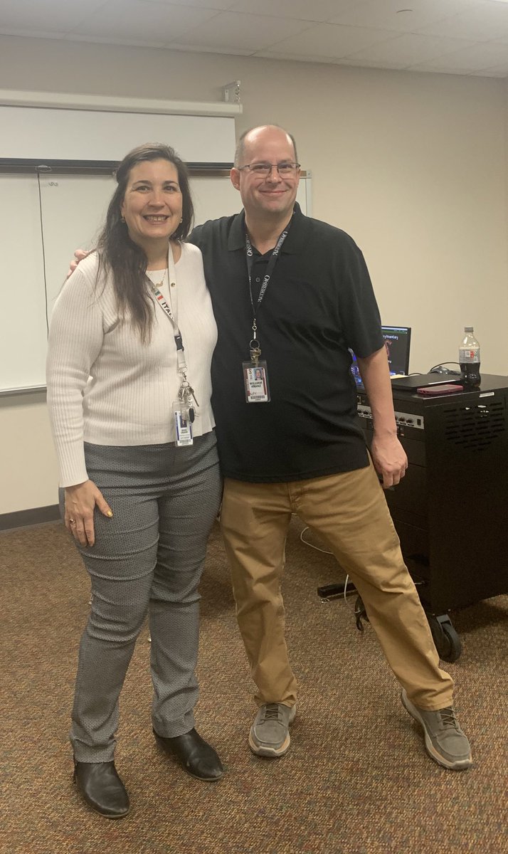 MariaUngaro9's tweet image. Familiar faces @StanleyStampede .  So happy I was able to see these two fabulous educators.  @MariaUngaro9  @techwithtodd