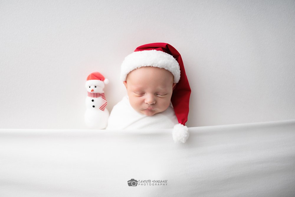 imagesbyCMP's tweet photo. Christmas may be over, but the snowman is very much fitting for the weather in Utah right now.

#dontmissthismoment #utahcountynewbornohotography #newbornphotography #newbornphotographer #utahnewbornpictures #itstimeforasession #christymarshallphotography https://t.co/cGbFa8ZW18