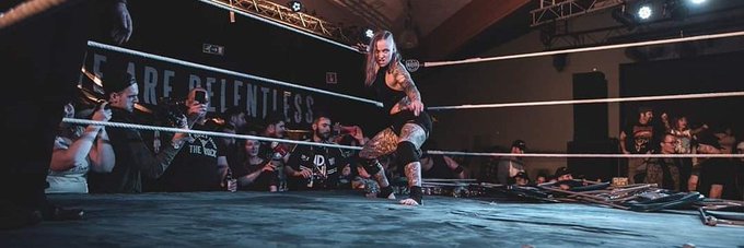 Watch Michael Larkin's leaked NSFW photo on TwXstars