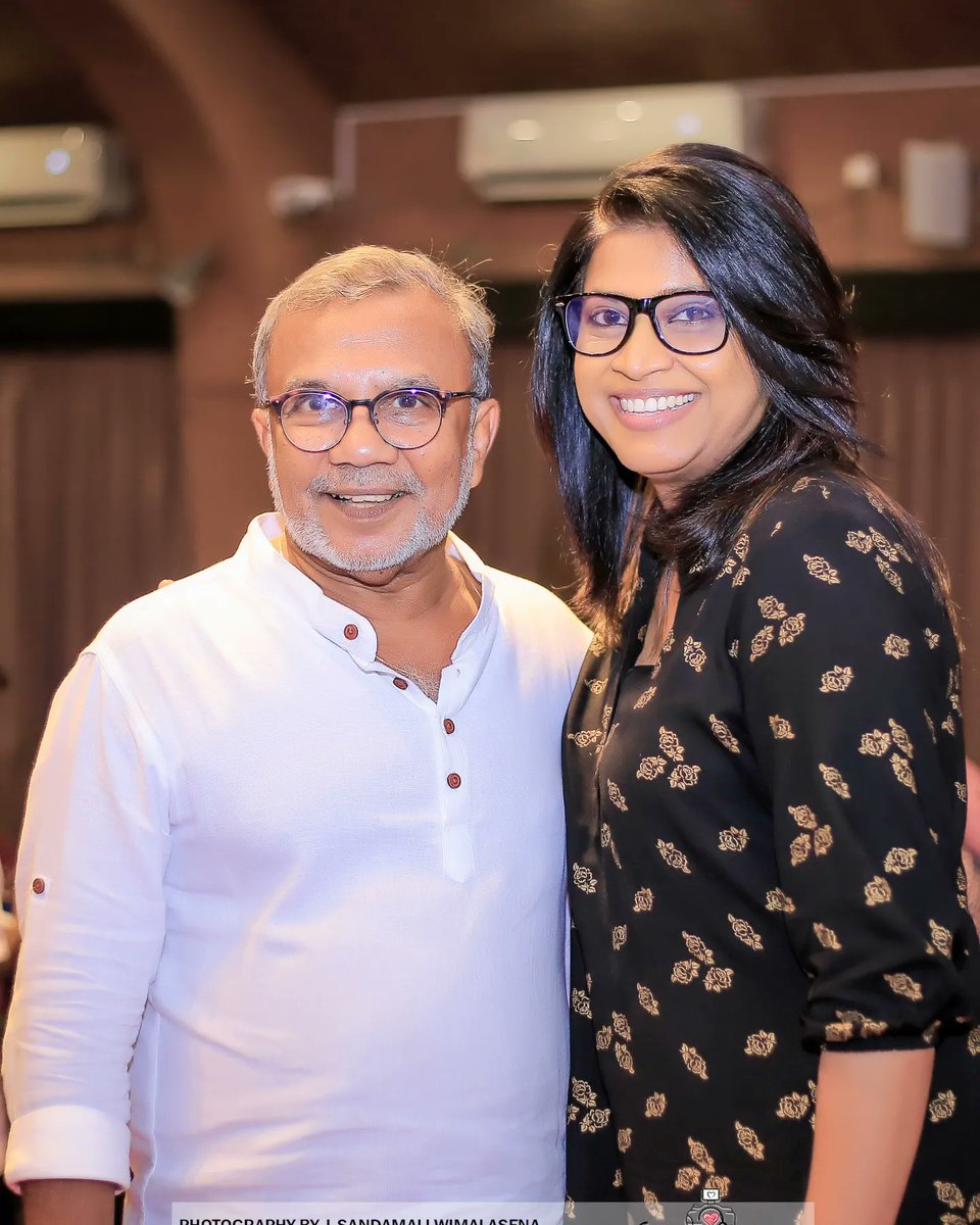 ThanujaJay's tweet photo. ආදරණීය බුද්ධි අයියාගේ

ගිරි හිස සිට එළිදැක්වූ දා සුන්දර මතක පෙළ ........❤

Buddhi Galappatty

Photographer 
Sandamali Wimalasena ❤ https://t.co/k58t7PDYLR