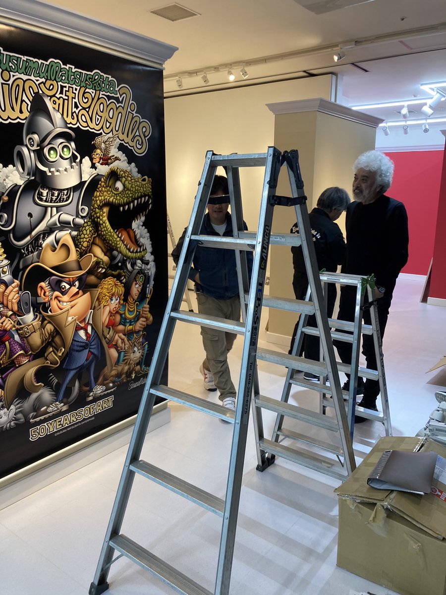 matsushitastaff's tweet photo. ／
#松下進 50周年記念個展
本日〜1/15まで開催中✨
＼

準備中の様子ですが、会場を少しだけご紹介

詳細はこちら👇
https://t.co/Ft32YNdbkN https://t.co/sUU6VBPnww