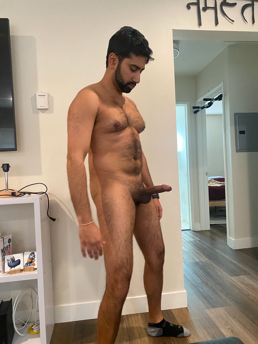 caught me mid-blowjob. damn that felt good! Check out my latest special onlyfans.com/beefcakearjun New to OnlyFans? onlyfans.com/?ref=316679211 $arjunbeefcake