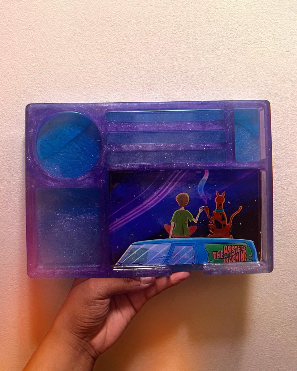 GroovySoulsCS's tweet photo. SURPRISE! Our beautiful Scooby Doo inspired rolling tray is NOW available!🍇💙✨
The “Dooby Doo” rolling tray is $45 w/ a $5 shipping fee!
DM to order. Also remember, all orders over $65 are free of shipping😊
.
.
.
#ScoobyDoo #RollingTray #SupportSmallBusiness #Smokeset https://t.co/wHpfD34wyC