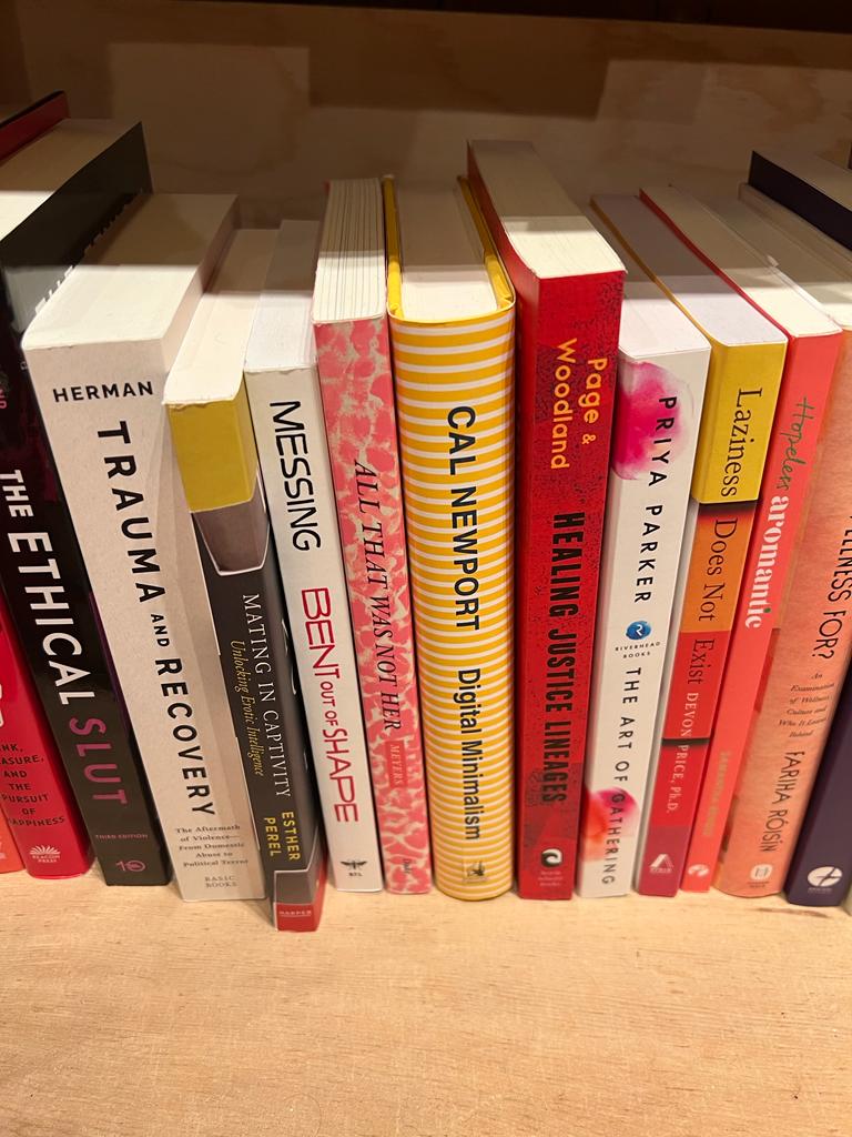 ALL THAT WAS NOT HER (@DukePress) spotted in the wild by Ramzi Nimr at the best bookstore in the Western Hemisphere (YES I SAID IT!) @LibrairieDandQ